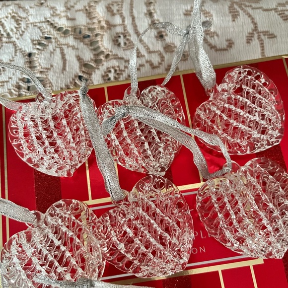 Glass blown Valentine’s Day Heart Ornaments Set of 8 with Silver Ribbon - Picture 8 of 10